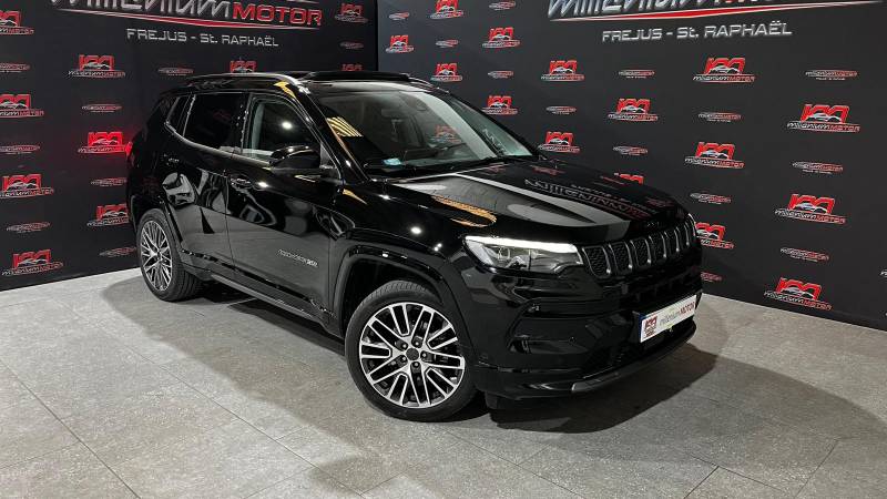 Véhicule d'occasion Jeep COMPASS à vendre chez Millenium Motor 83