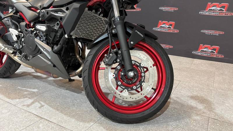 Moto d'occasion - Kawasaki z 500 se - Garantie 6 mois