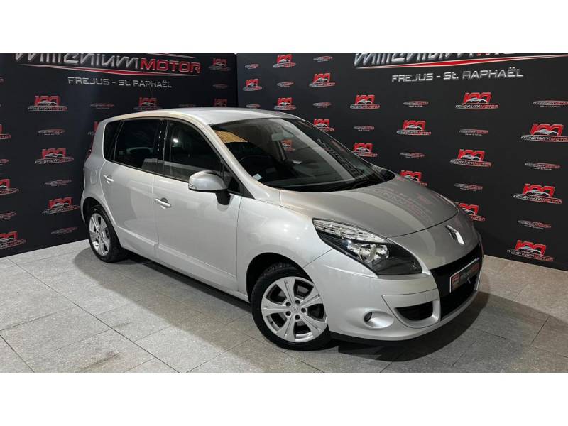 RENAULT SCENIC à vendre sur Millenium Motor 83