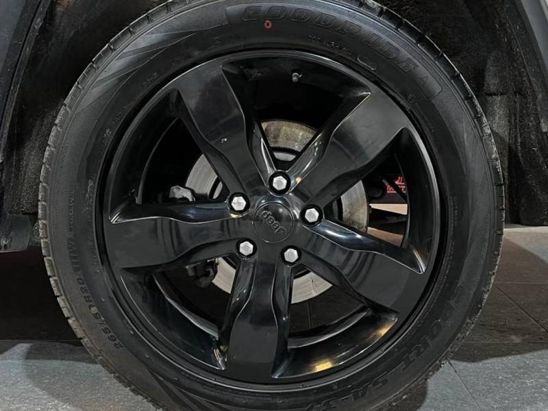 ACHETER UNE JEEP DANS LE 83