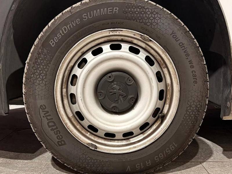 Peugeot partner à vendre chez Millenium Motor 83