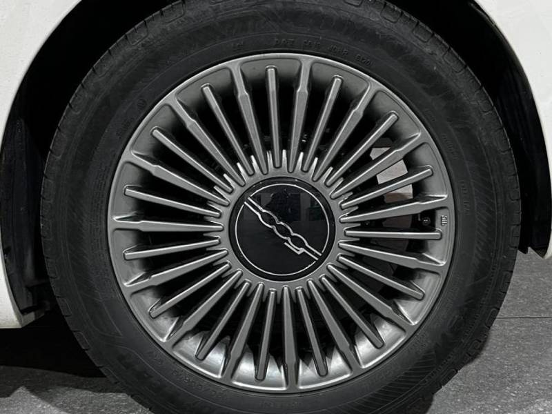 FIAT 500 à vendre chez Millenium Motor 83