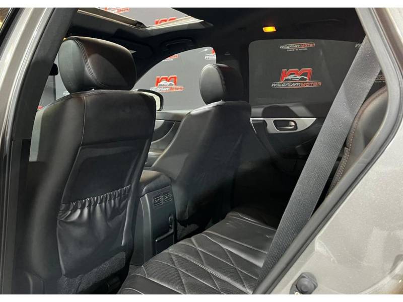 INFINITI FX30d à vendre chez Millenium Motor 83