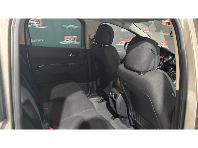 Peugeot 3008 à vendre chez Millenium Motor 83