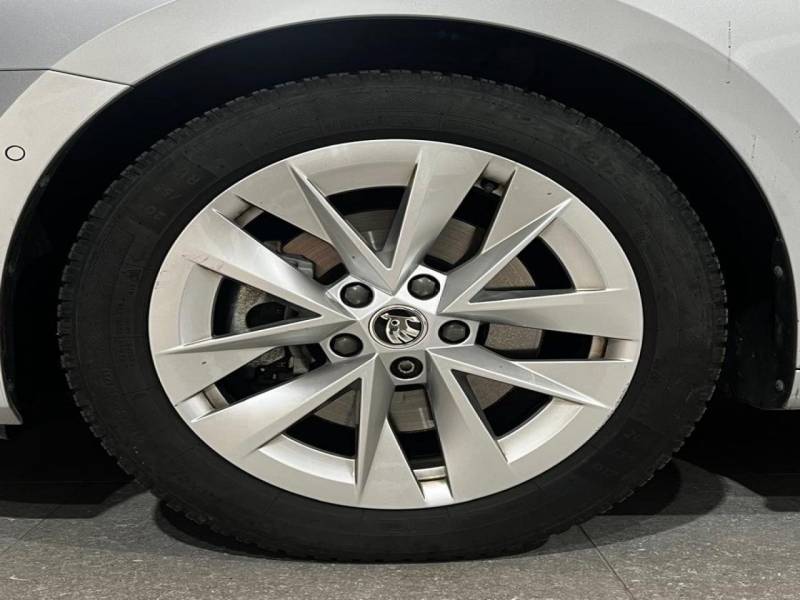 Vendez votre voiture chez Millenium Motor 83
