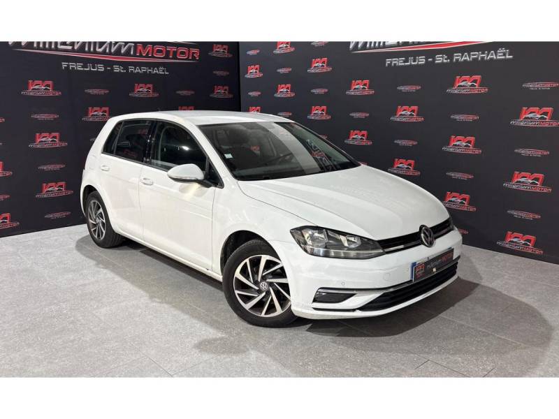 VOLKSWAGEN GOLF à vendre chez Millenium Motor 83
