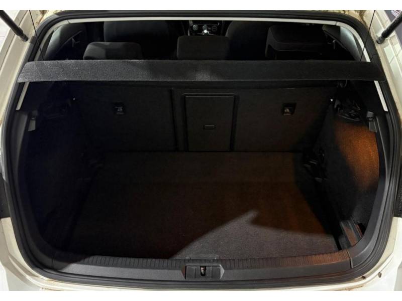 VOLKSWAGEN GOLF à vendre chez Millenium Motor 83