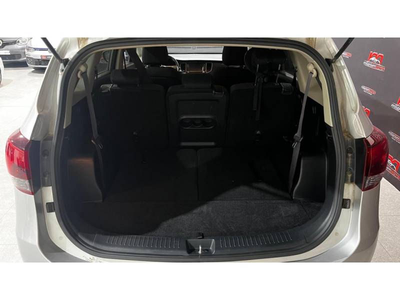 KIA Carens à vendre chez Millenium Motor 83