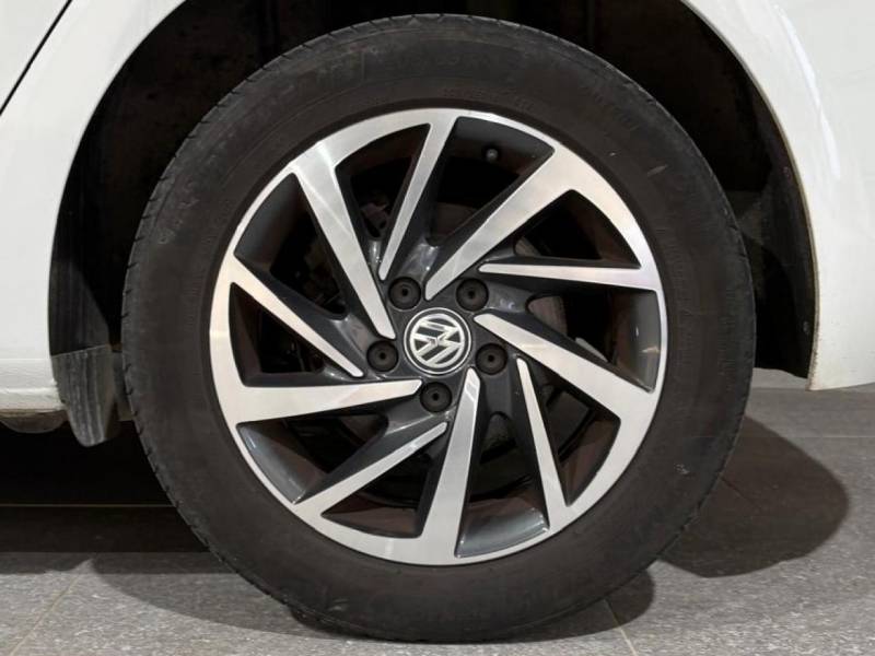 VOLKSWAGEN GOLF à vendre chez Millenium Motor 83