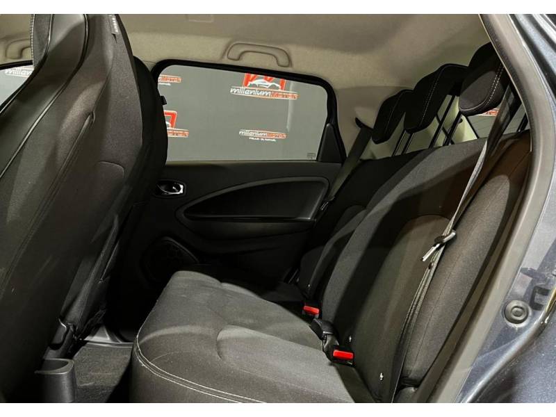 Voiture électrique disponible chez Millenium Motor 83